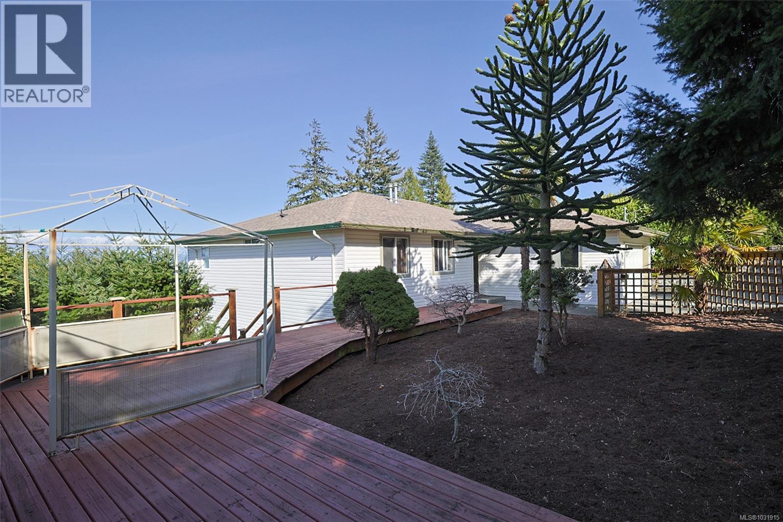 4718 Laguna Way - 6