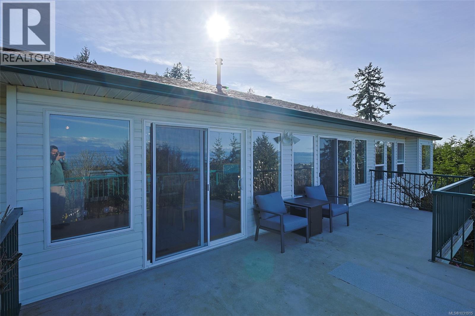 4718 Laguna Way - 7