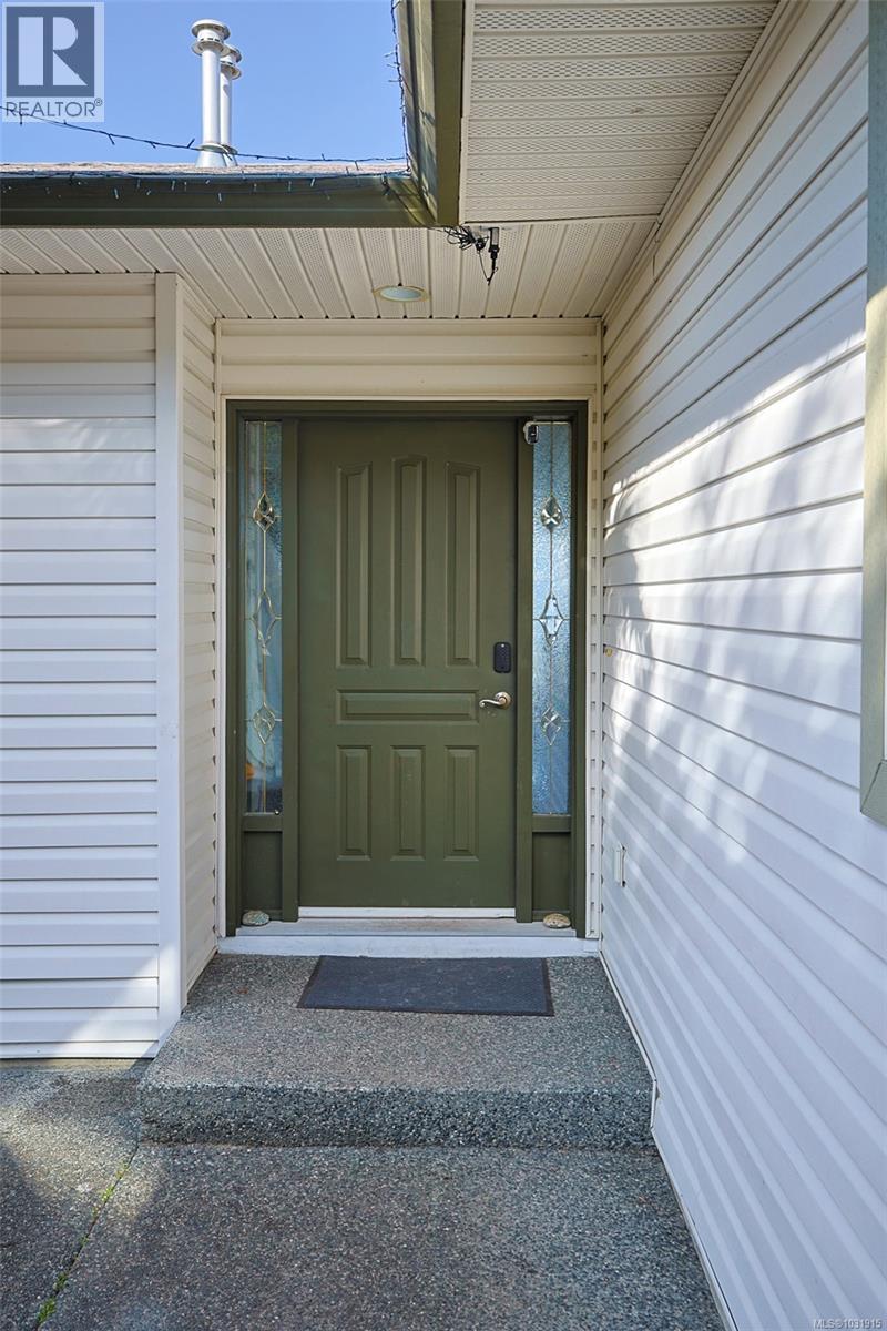 4718 Laguna Way - 9