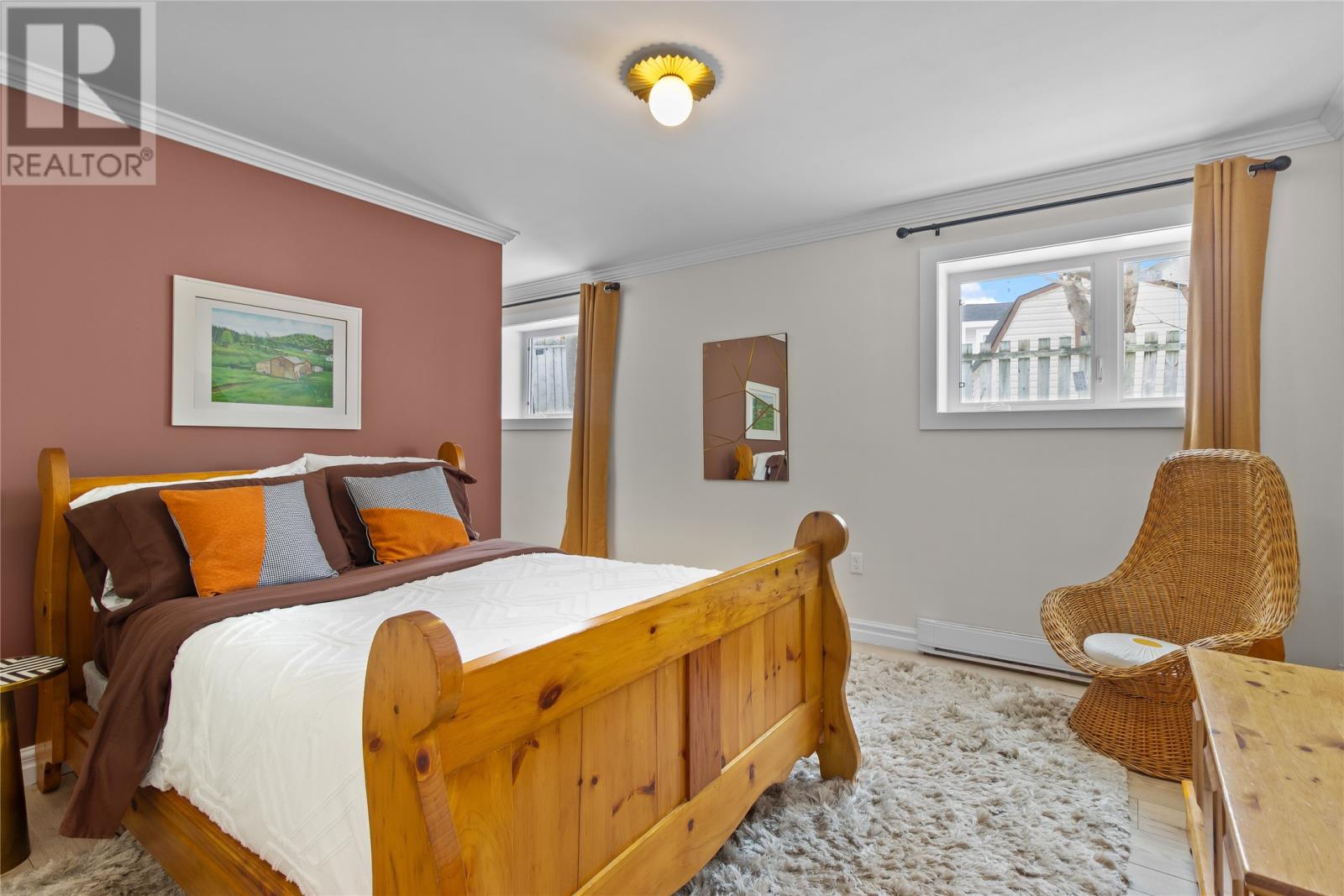 24 Eastview Crescent — photo 44