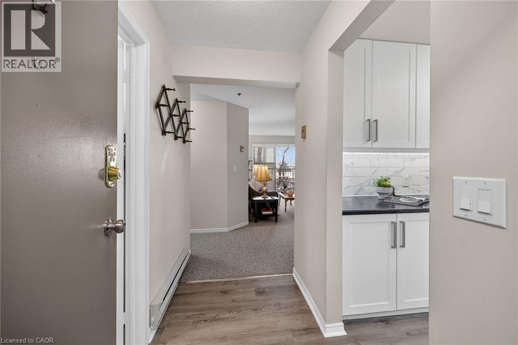 6 NIAGARA Street Unit# 208, Grimsby, Ontario, L3M5A4 — Photo 4