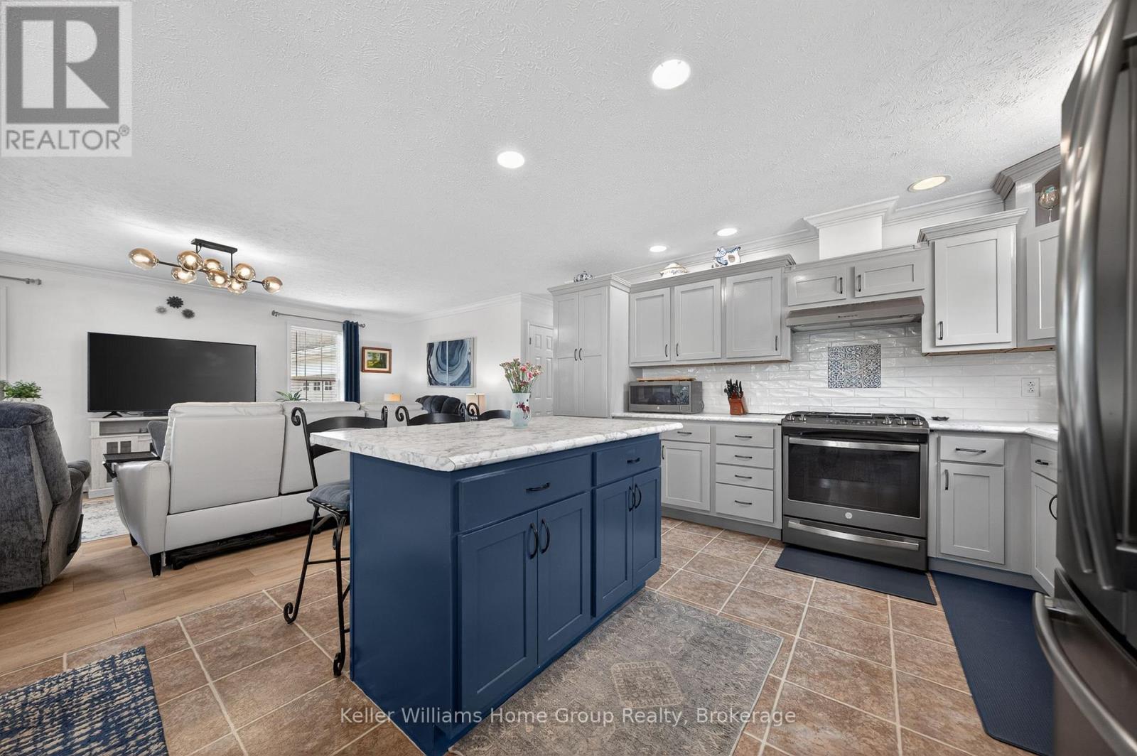 133 PARKVIEW CIRCLE - 21