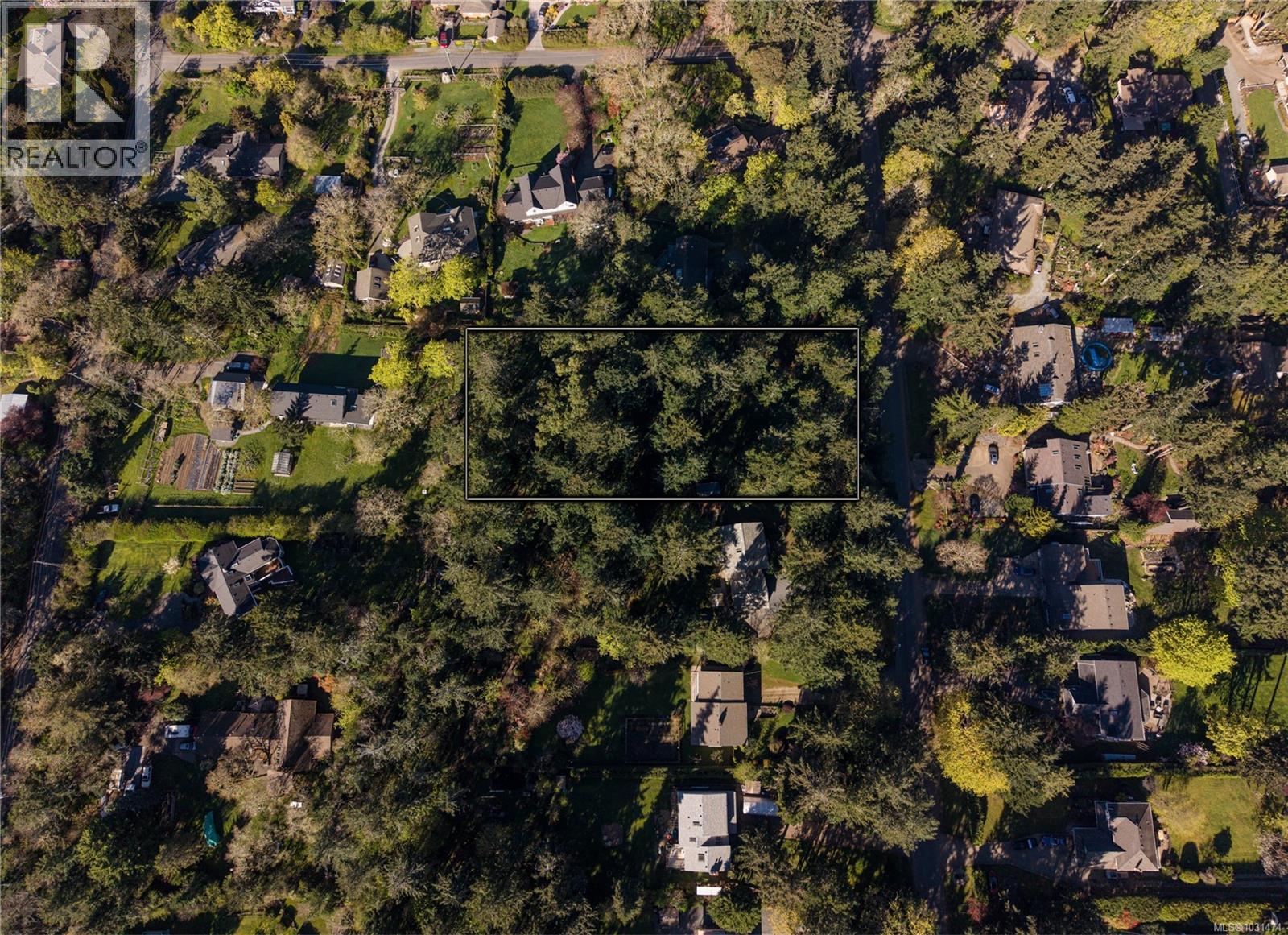  537 Cromar Road, North Saanich