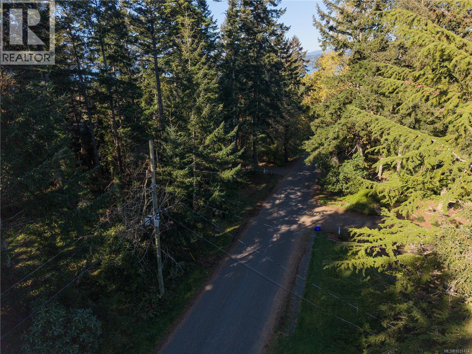  537 Cromar Road, North Saanich