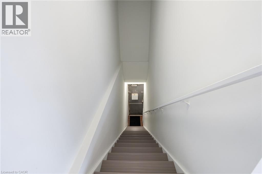 237 PARKDALE Avenue N Unit# 2ND FLOOR, Hamilton, Ontario, L8H5X4 — Photo 22
