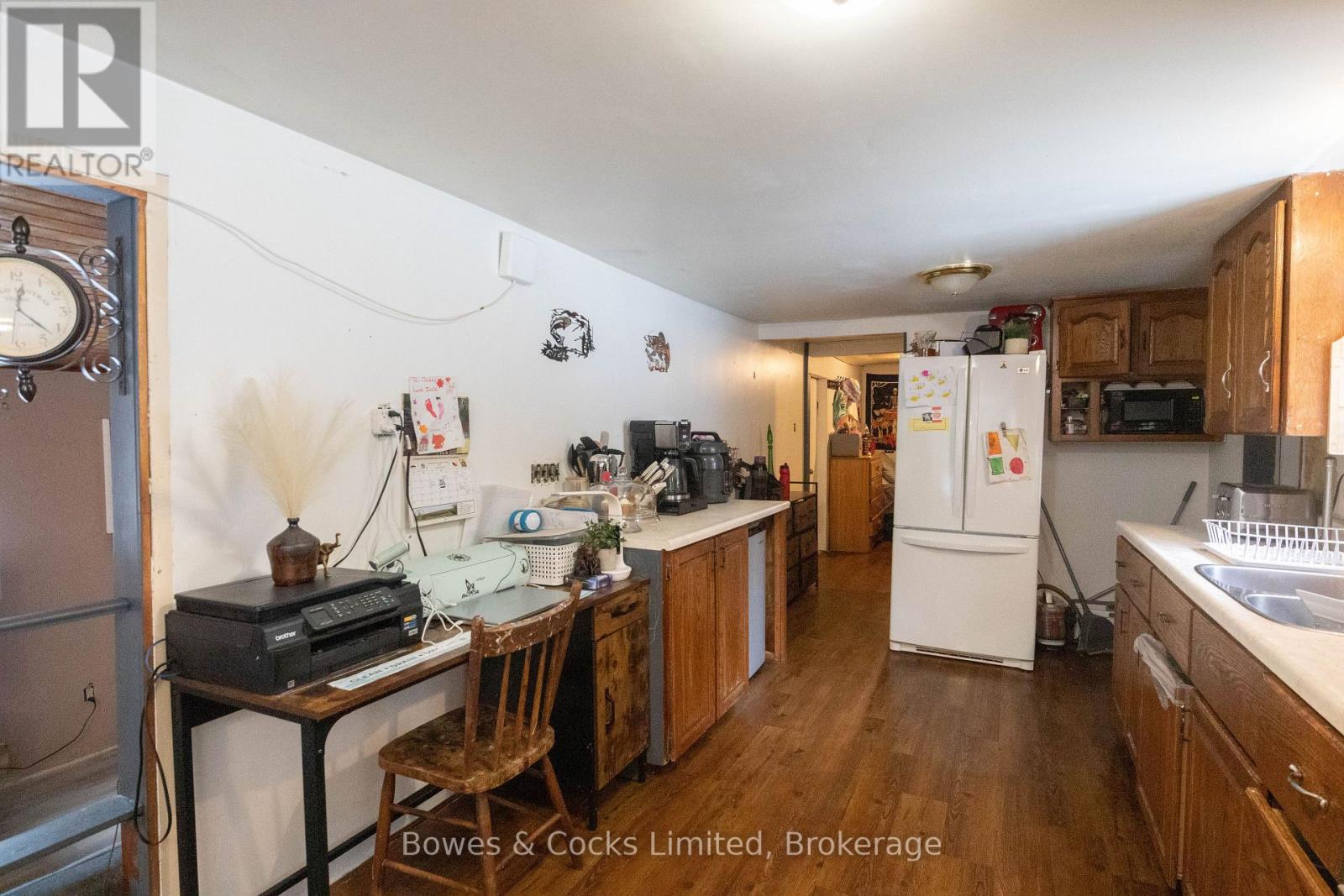 1046 DETLOR ROAD - 24