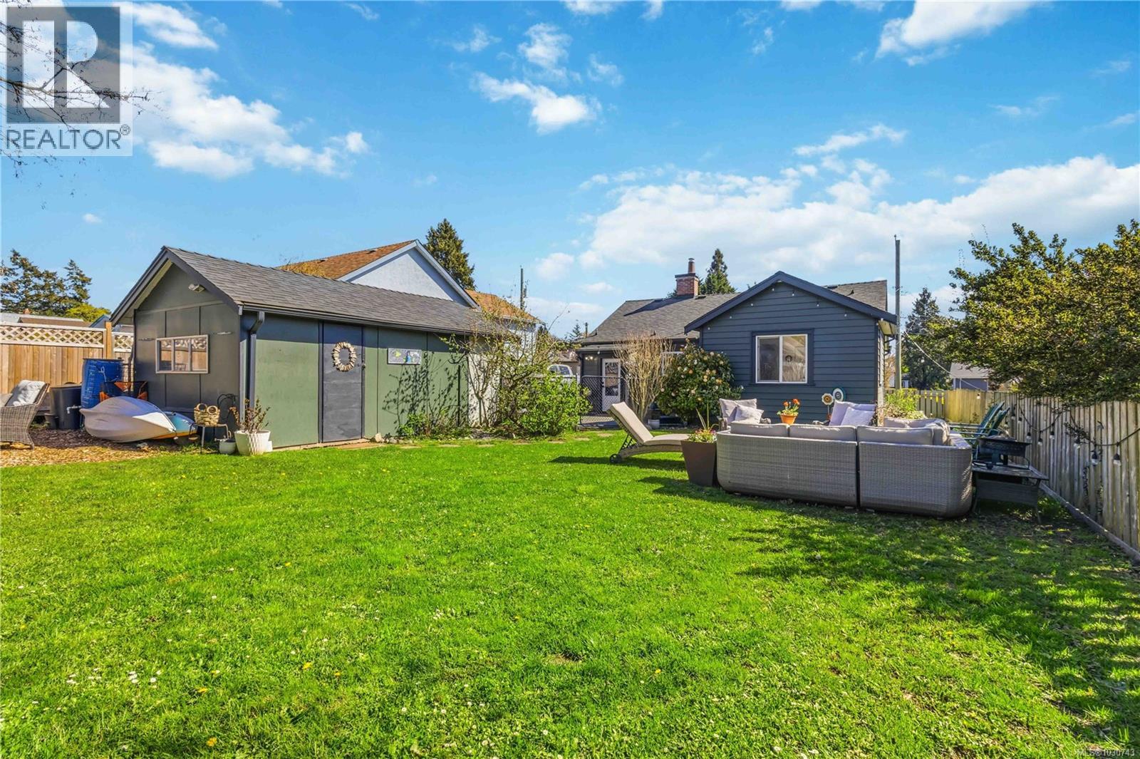 958 TATTERSALL DR - 35