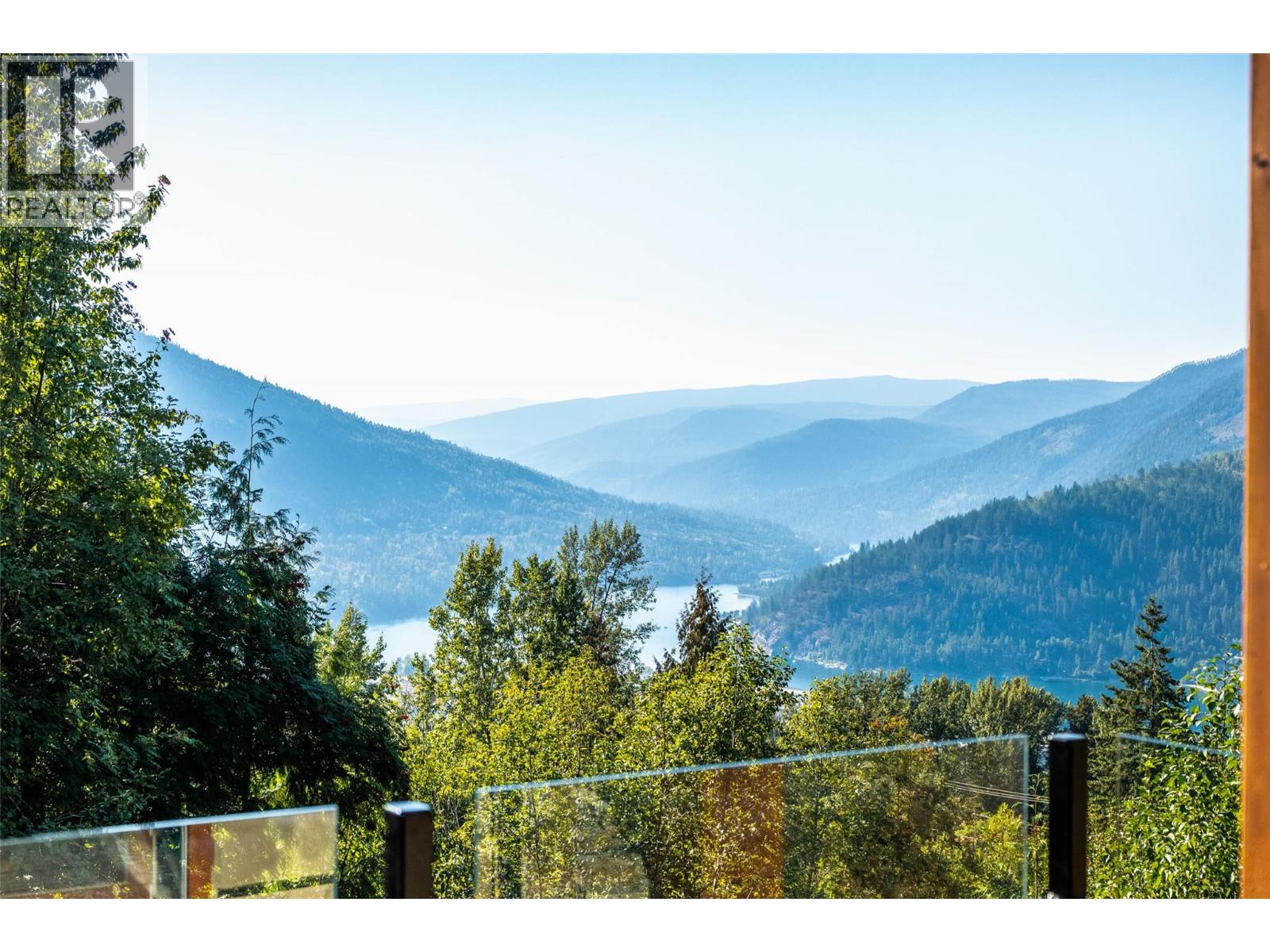 1409 ASH STREET - 77