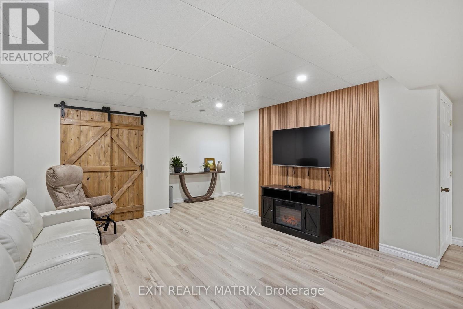 730 DES CHENES STREET - 20