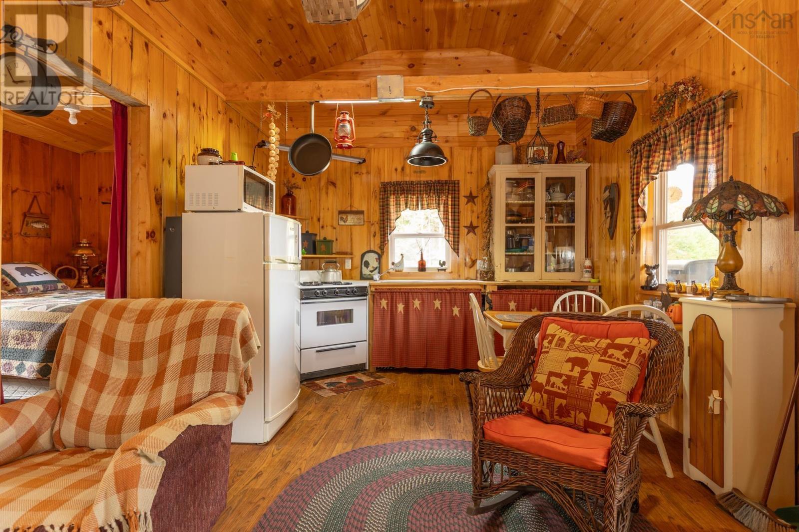 Property 23 of 30 of 1060 North Kemptville Road