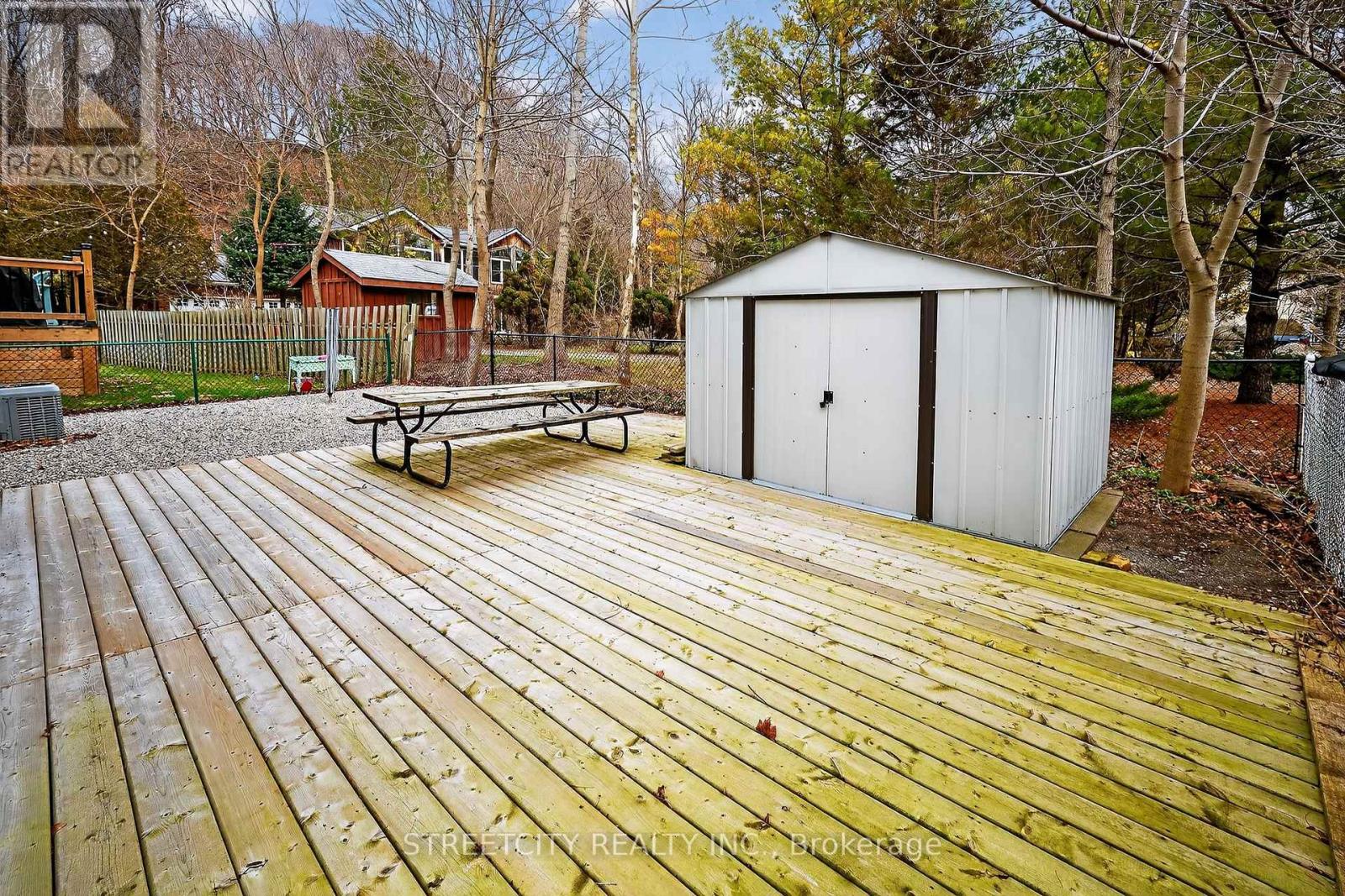 387 STANLEY PARK DRIVE Property Photo