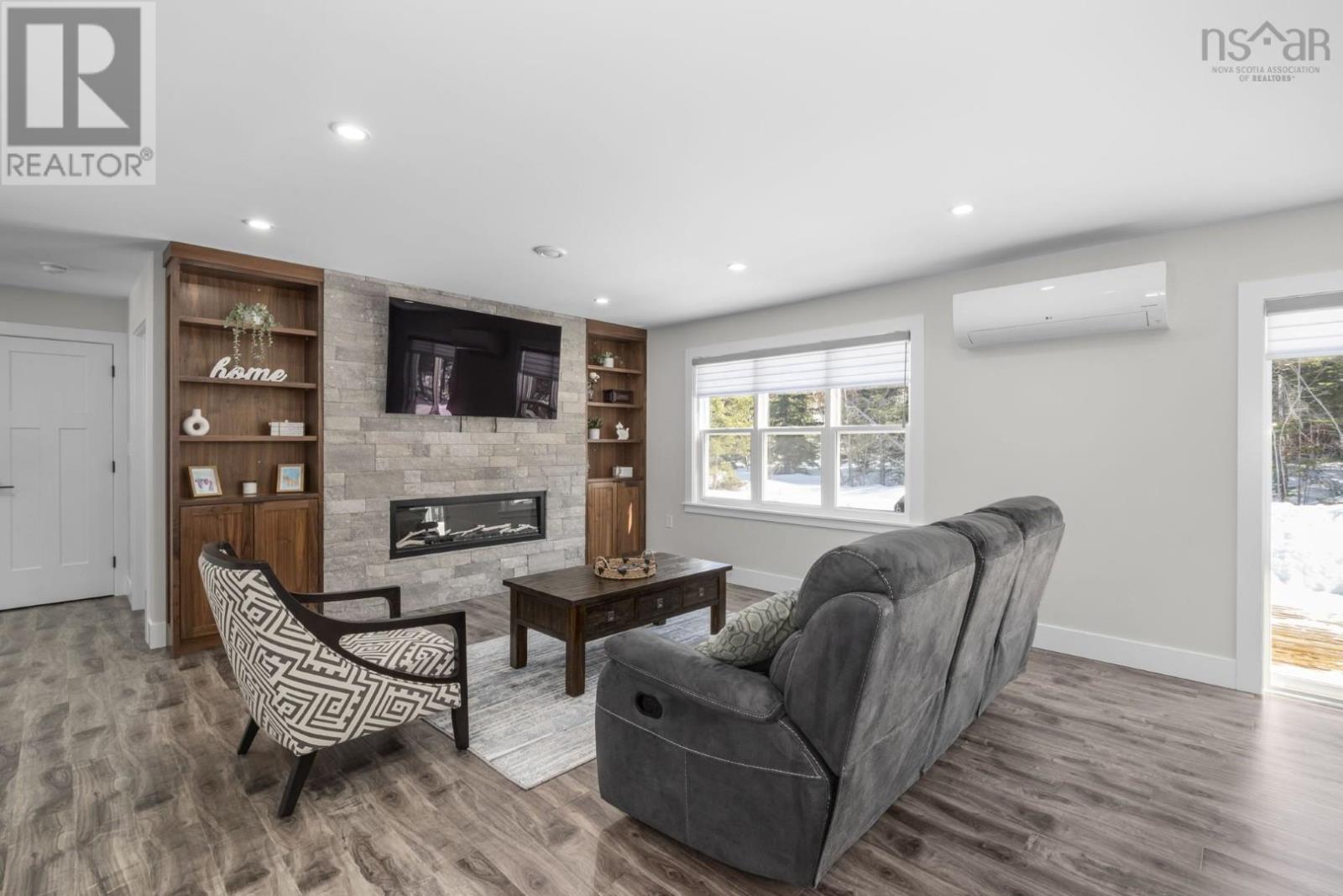 Property 16 of 51 of 190 Loon Point Trail