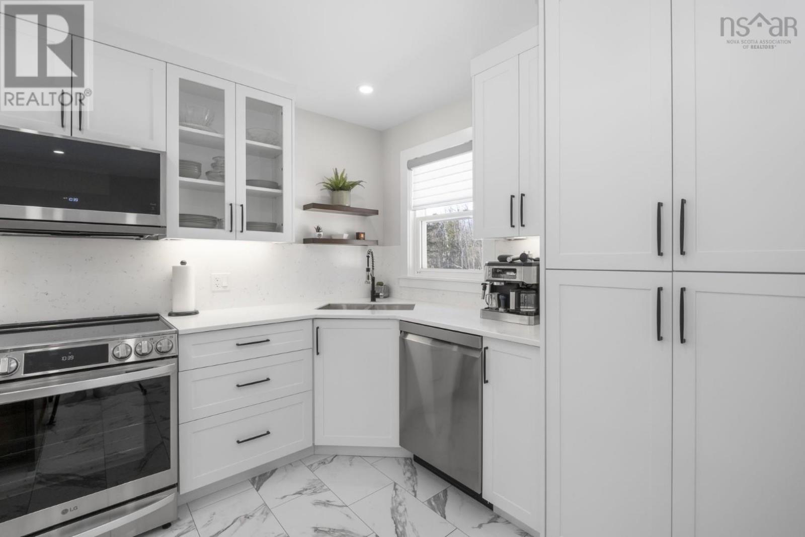 Property 7 of 51 of 190 Loon Point Trail