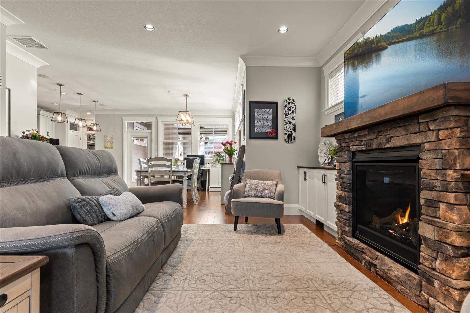 2 45154 NICOMEN CRESCENT, Garrison Crossing, Chilliwack