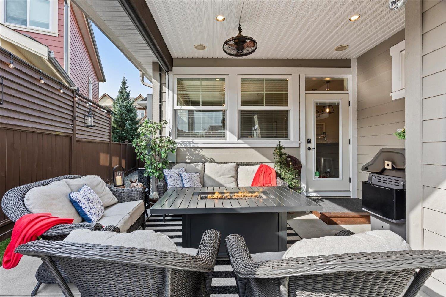 2 45154 NICOMEN CRESCENT, Garrison Crossing, Chilliwack