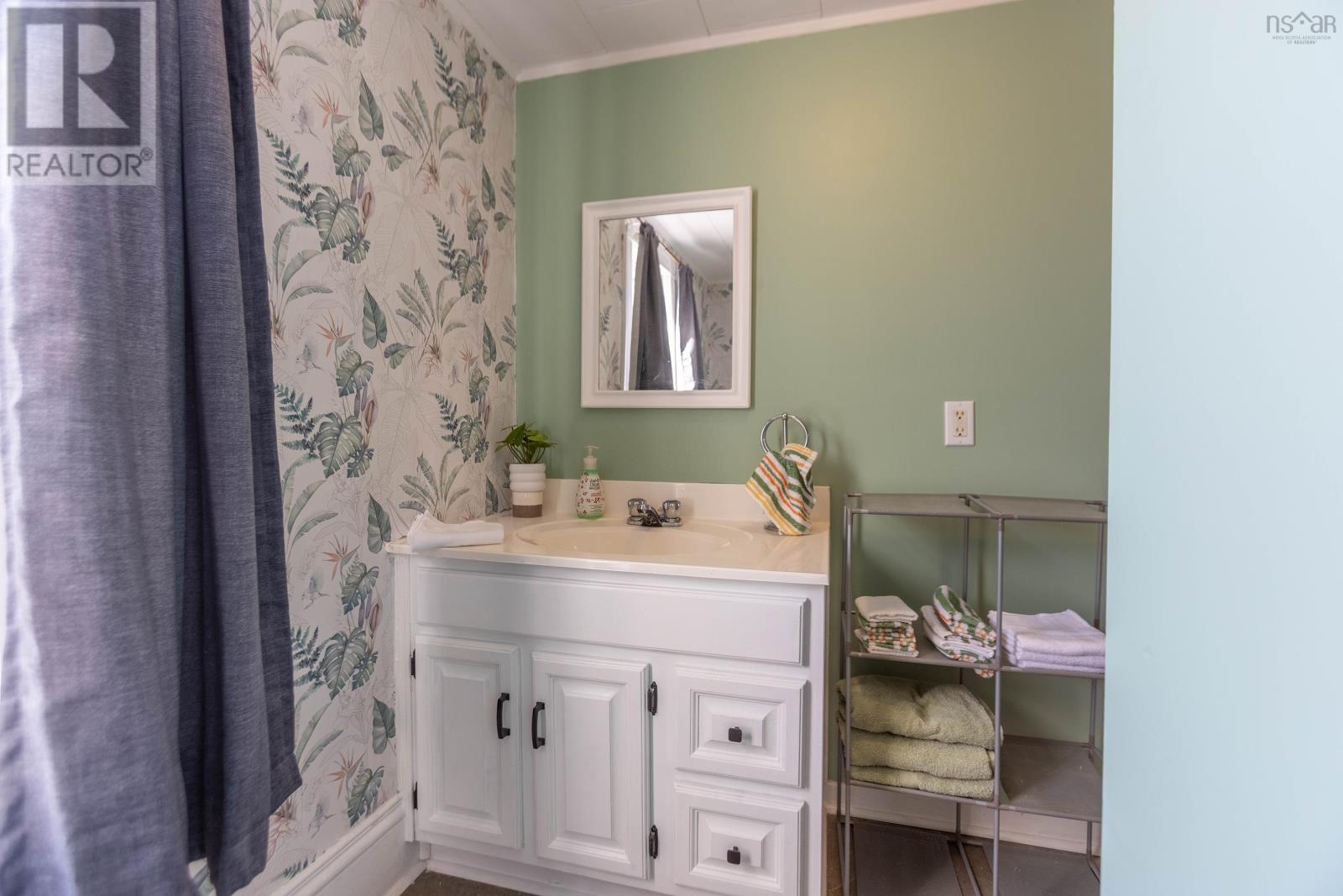 Property 31 of 38 of 103 Hickman Street