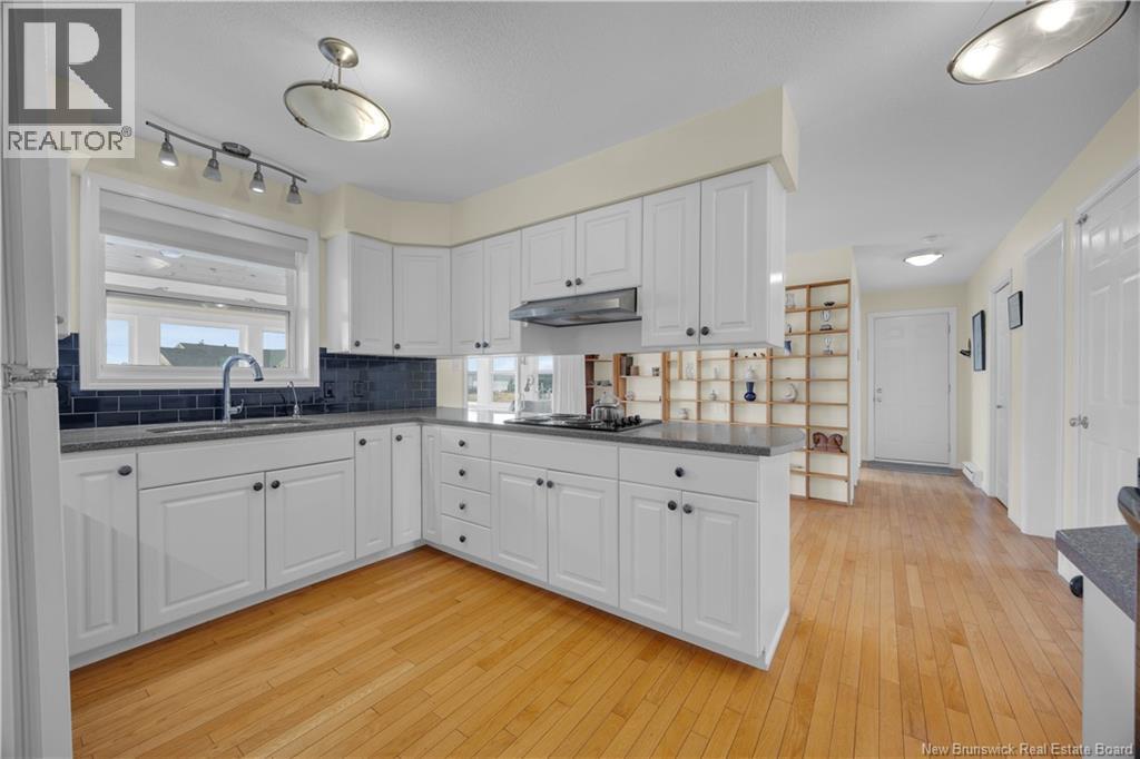 33 CHANDLER ROAD - 10