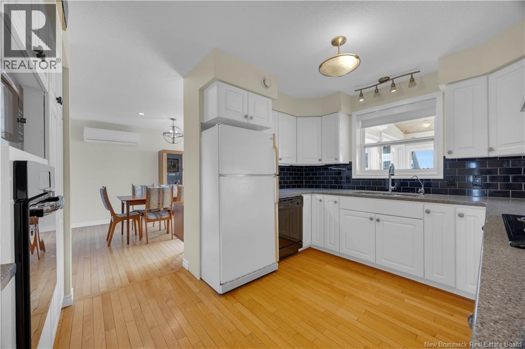 33 CHANDLER ROAD - 11