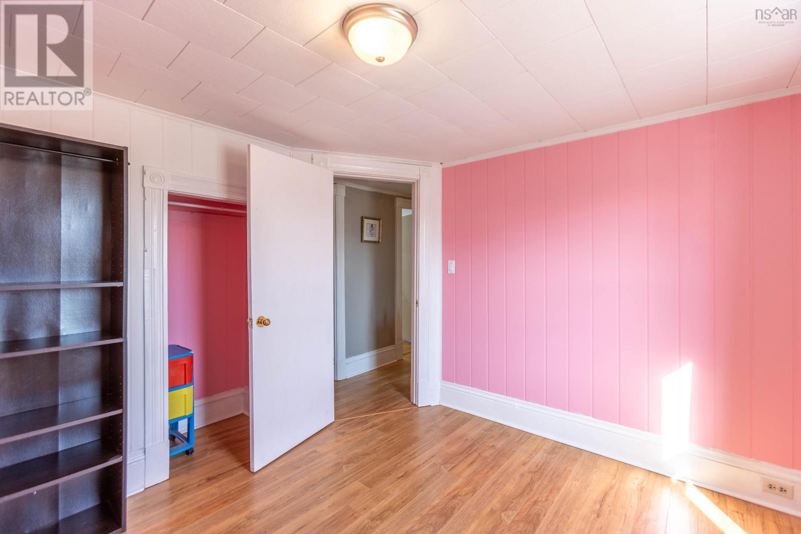 Property 28 of 38 of 103 Hickman Street