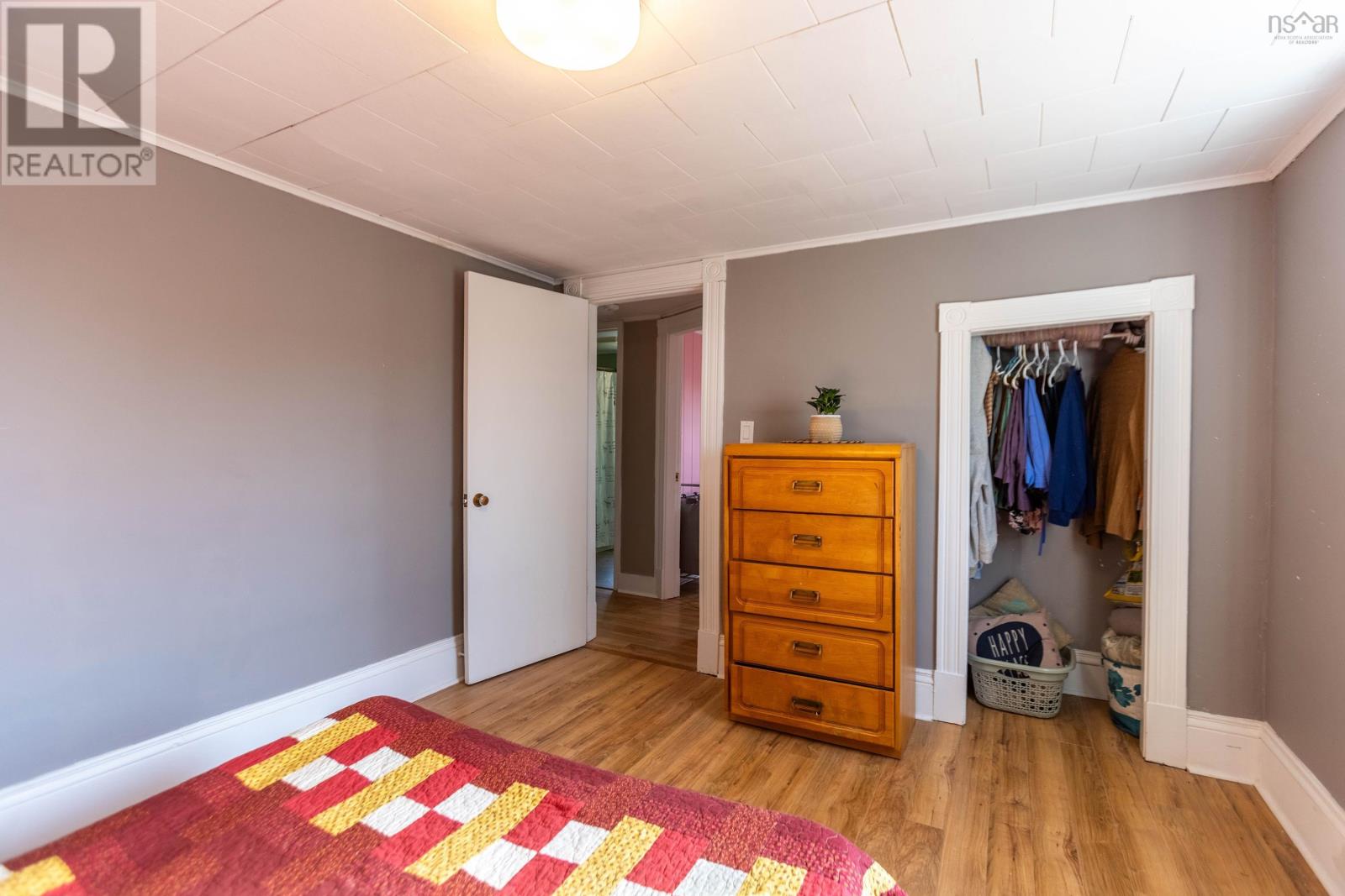 Property 27 of 38 of 103 Hickman Street