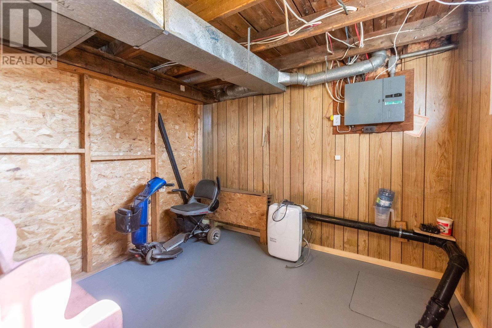 Property 36 of 38 of 103 Hickman Street