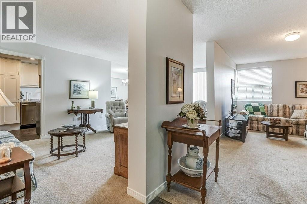 2055 UPPER MIDDLE Road Unit# 205, Burlington, Ontario, L7P3P4 — Photo 6