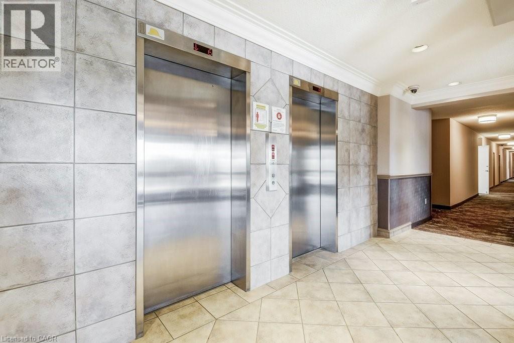 2055 UPPER MIDDLE Road Unit# 205, Burlington, Ontario, L7P3P4 — Photo 4