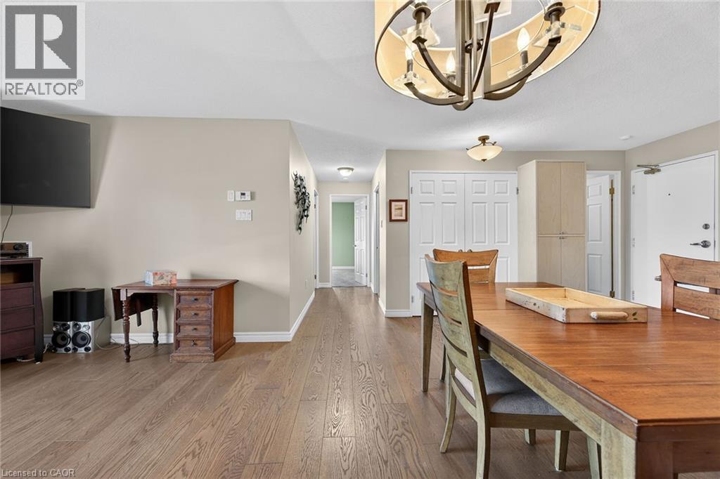 #205 12 ST ANDREW Street - 26