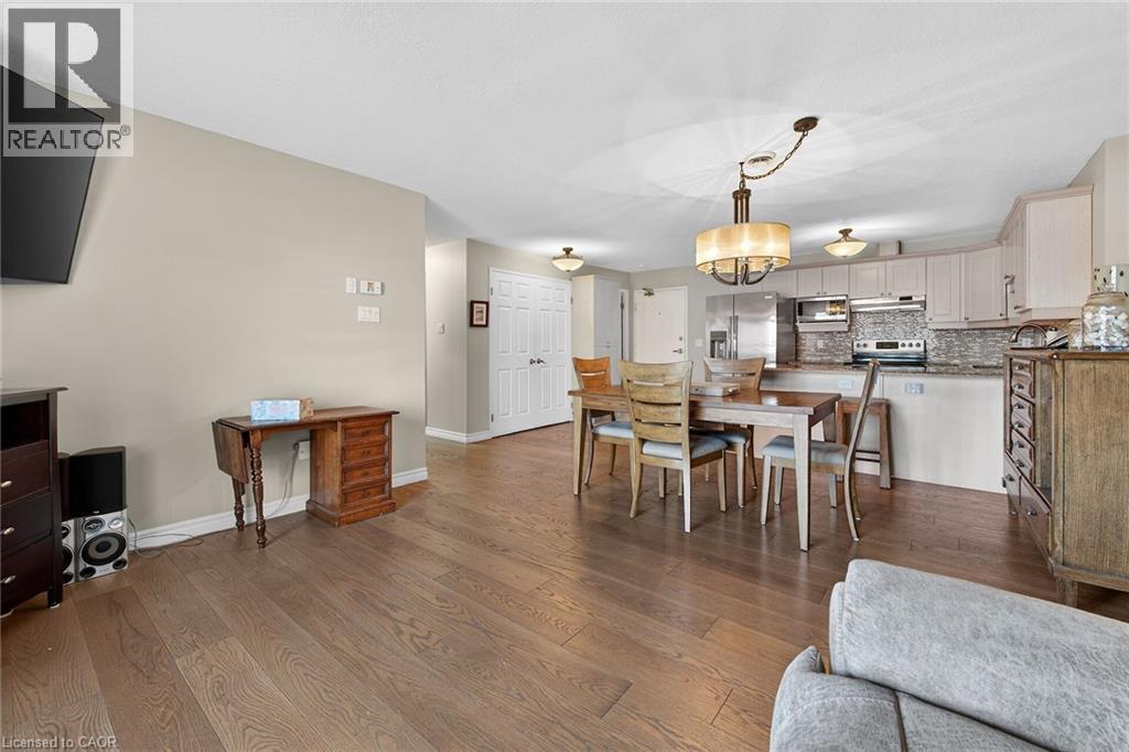 #205 12 ST ANDREW Street - 24