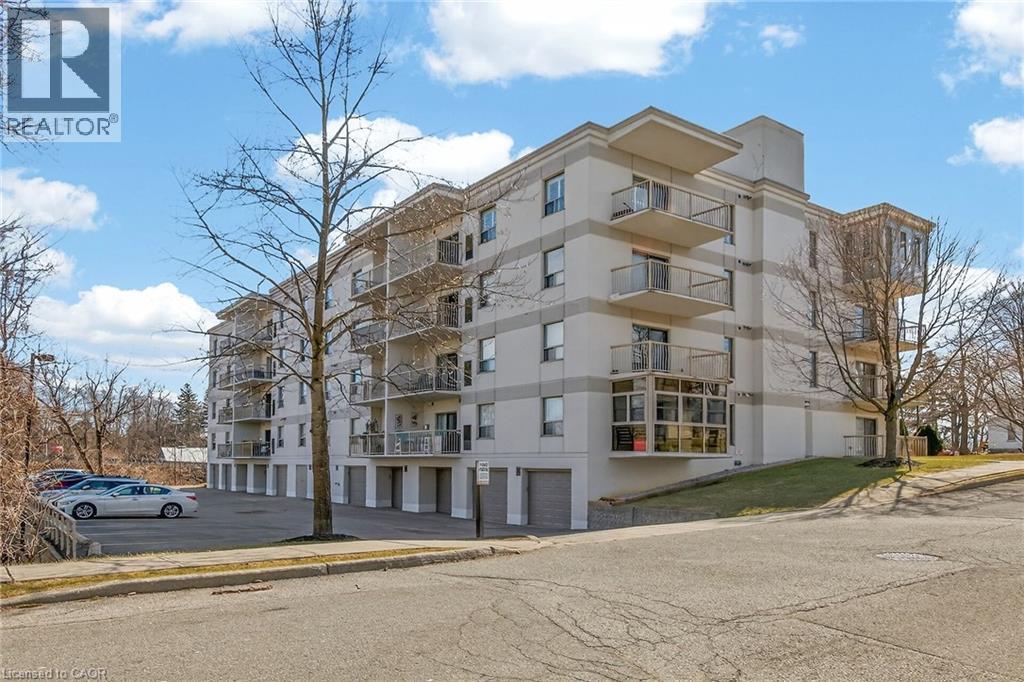 #205 12 ST ANDREW Street - 35