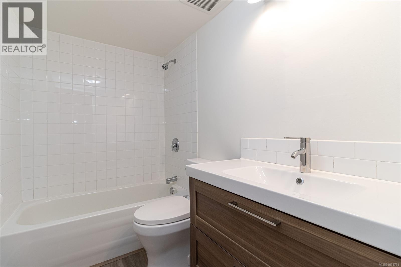 #132 964 HEYWOOD AVE - 11