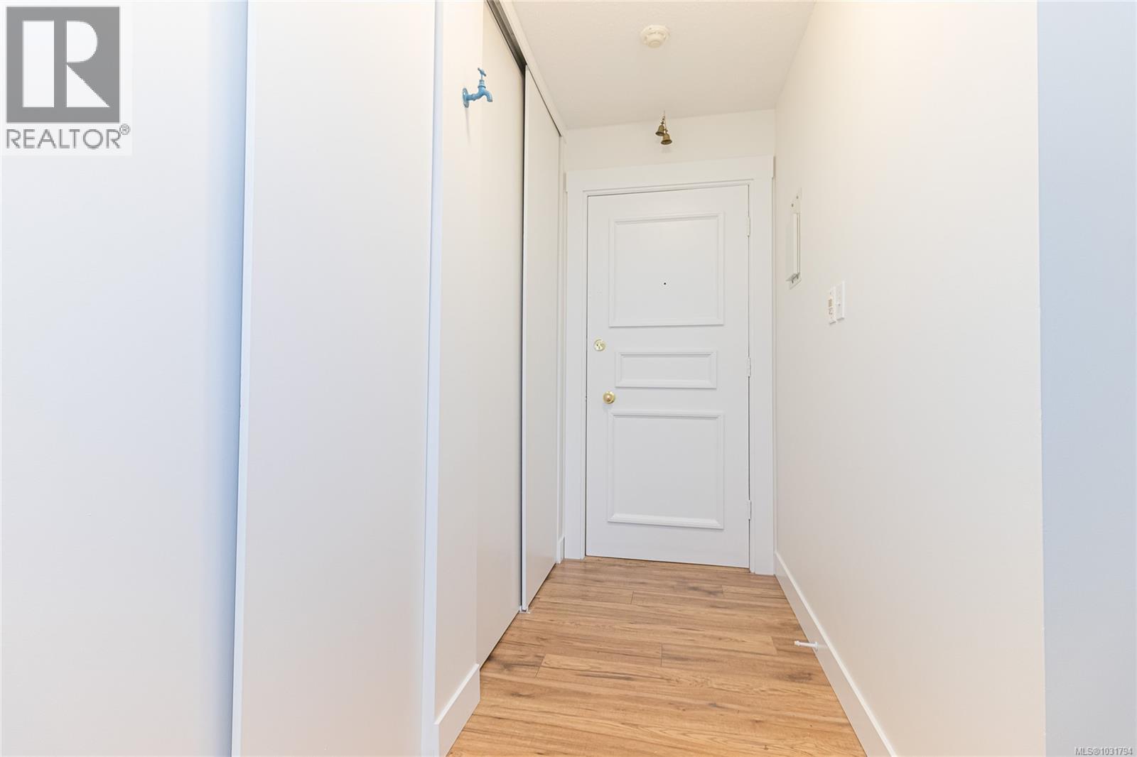 #132 964 HEYWOOD AVE - 16