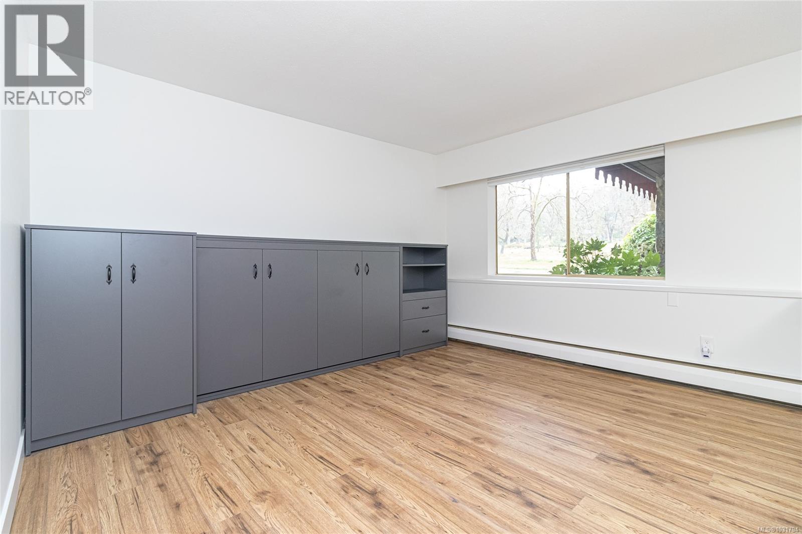 #132 964 HEYWOOD AVE - Image 3