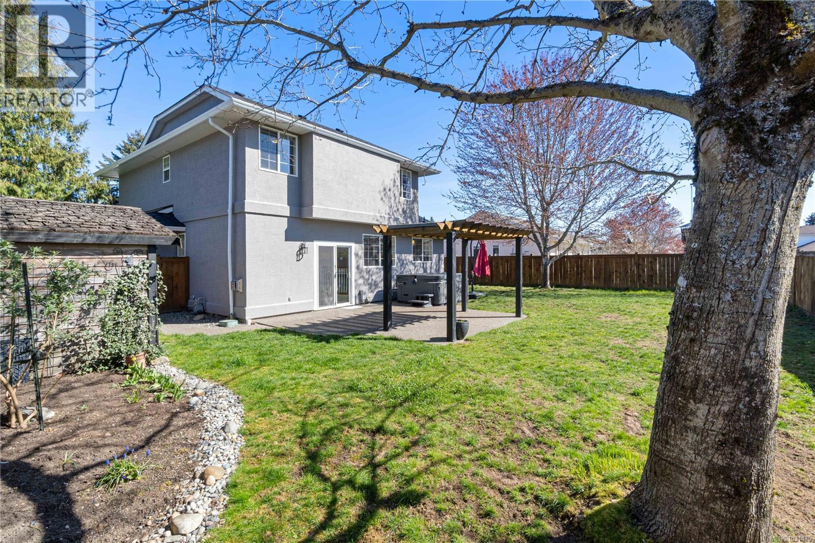 716 ERMINESKIN AVE - 32