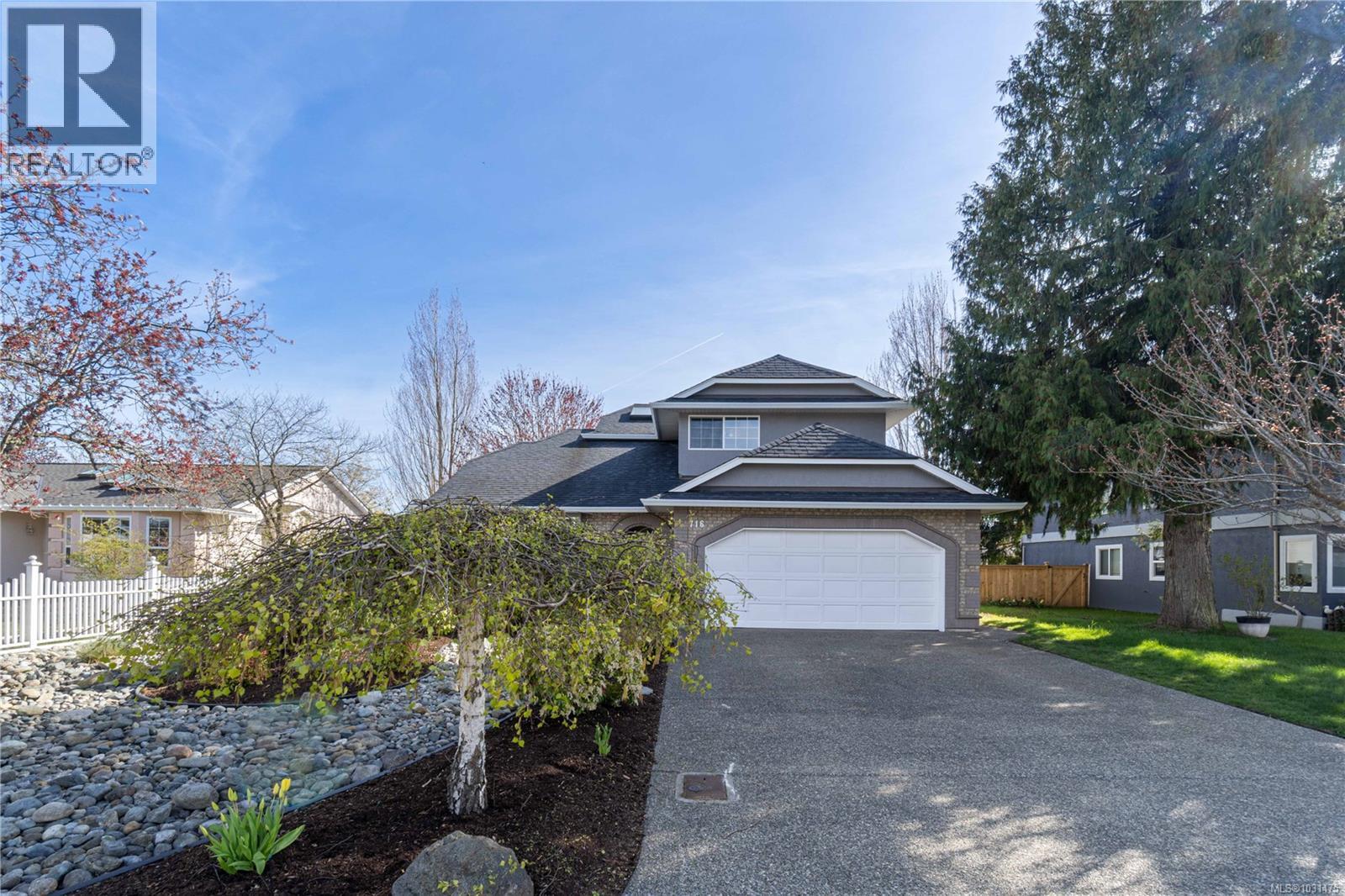 716 ERMINESKIN AVE - 46