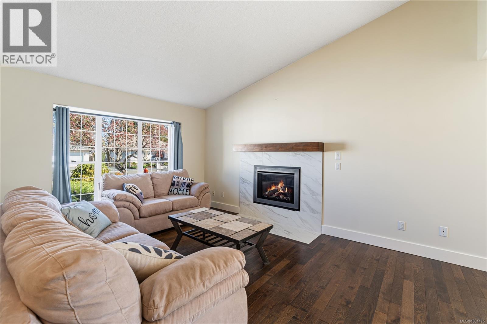 716 ERMINESKIN AVE - 5