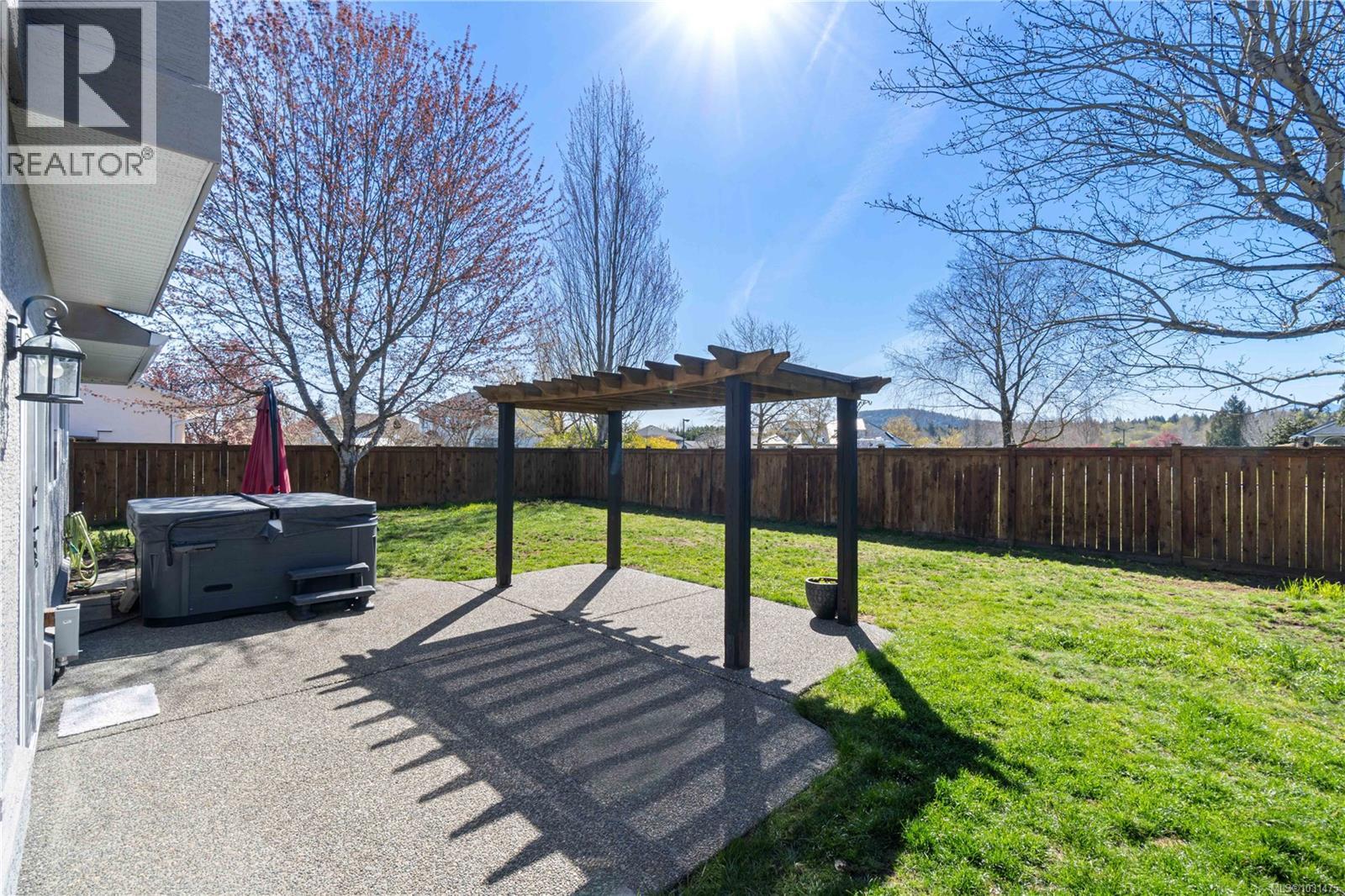 716 ERMINESKIN AVE - 29