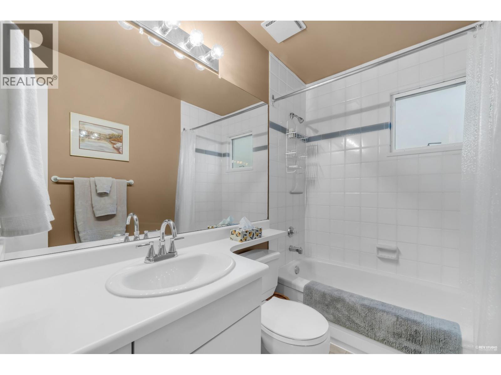 205 1140 CASTLE CRESCENT, Port Coquitlam