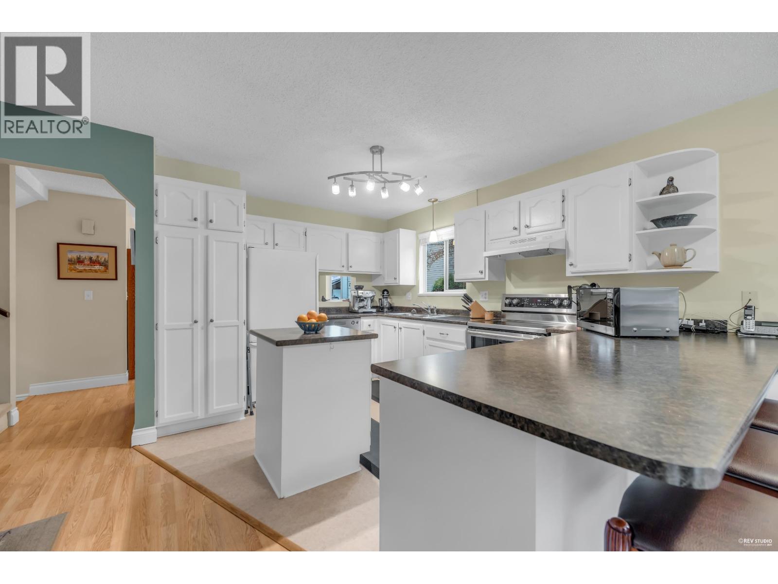 205 1140 CASTLE CRESCENT, Port Coquitlam