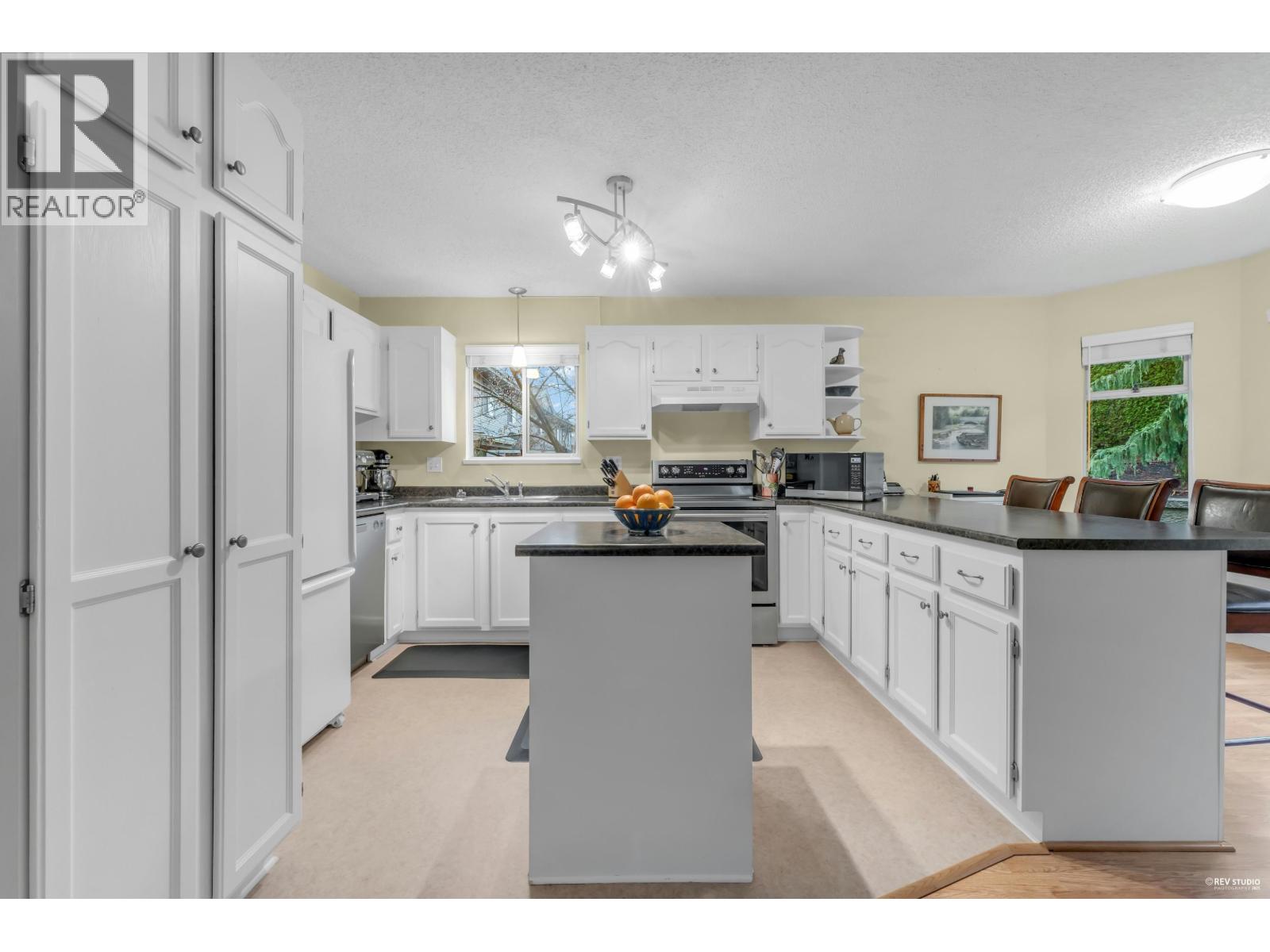 205 1140 CASTLE CRESCENT, Port Coquitlam