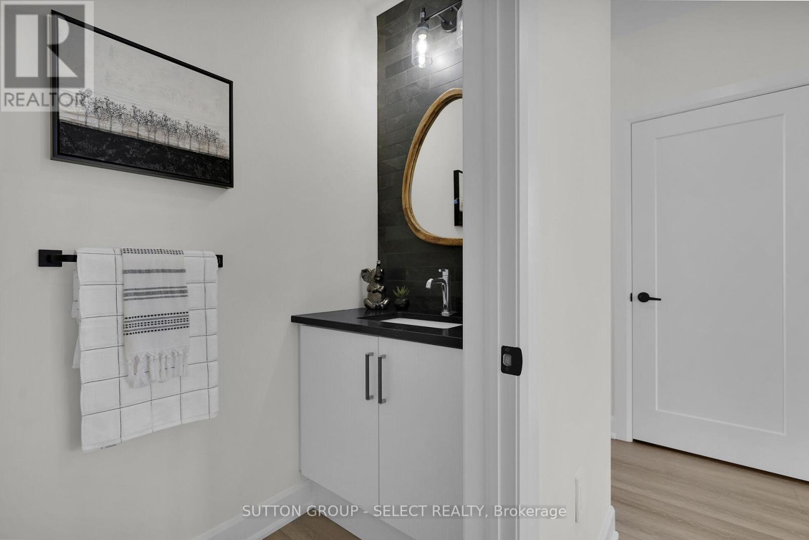 1 BANCROFT ROAD - 17