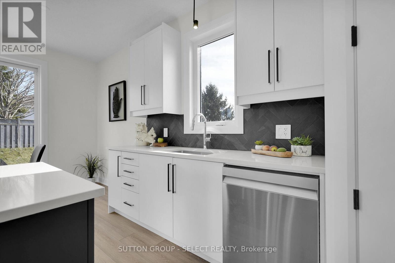 1 BANCROFT ROAD - 10