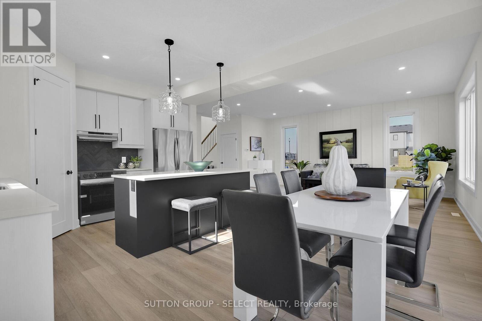 1 BANCROFT ROAD - 16