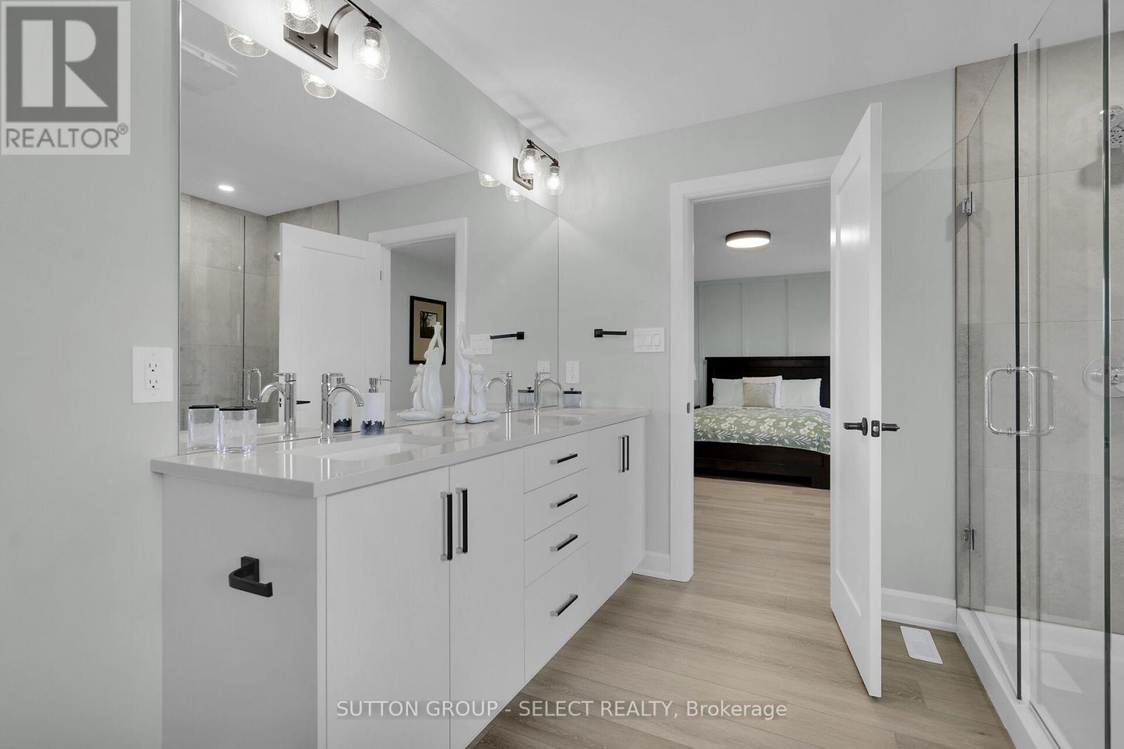 1 BANCROFT ROAD - 26