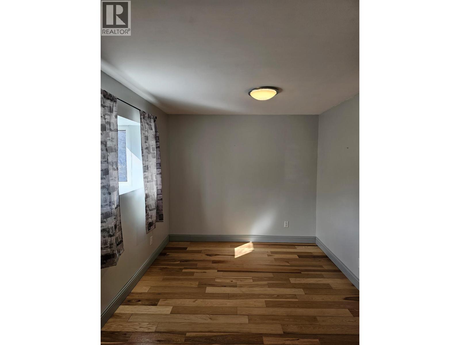 4350 50 STREET NE - 34