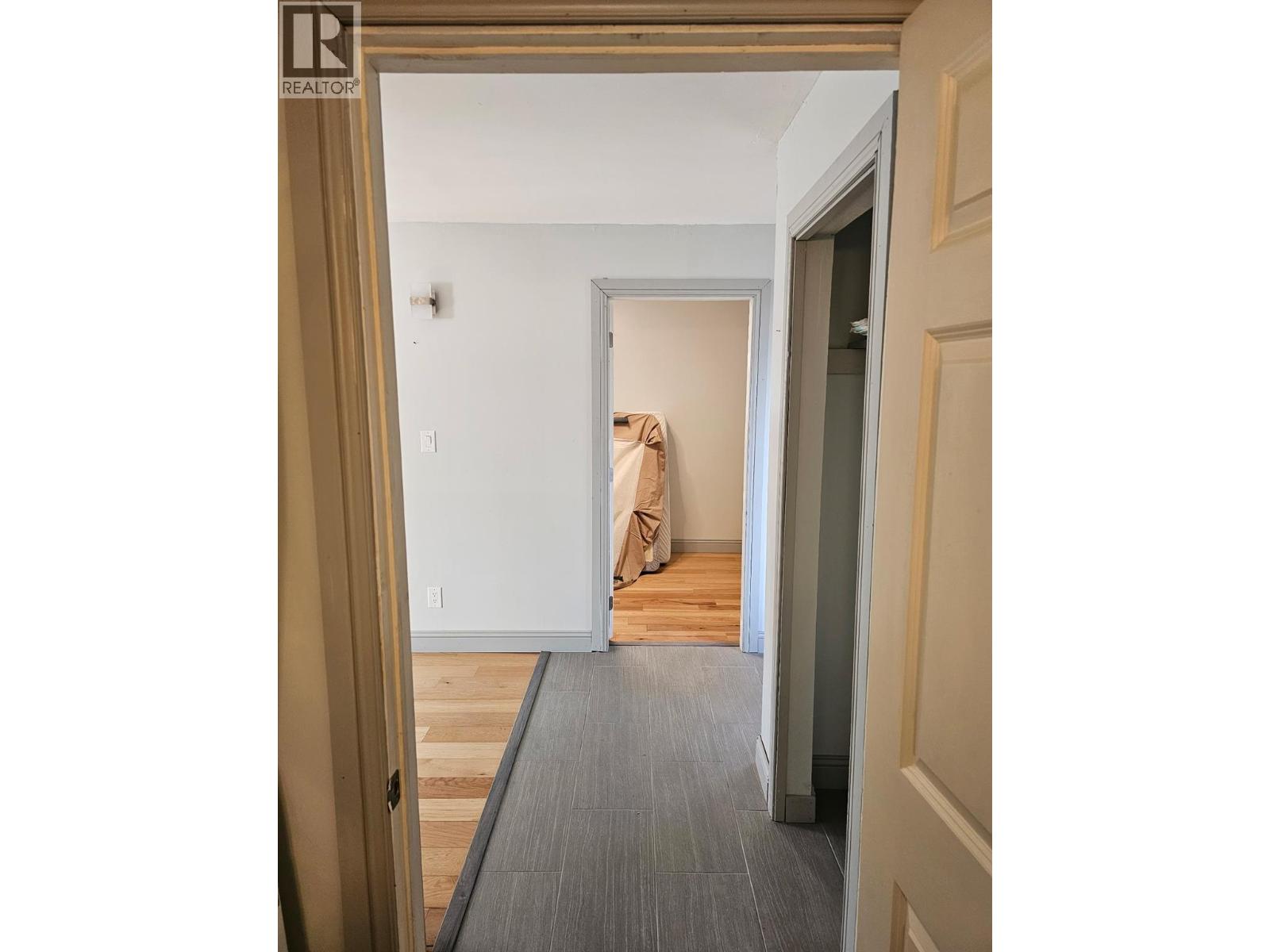 4350 50 STREET NE - 35