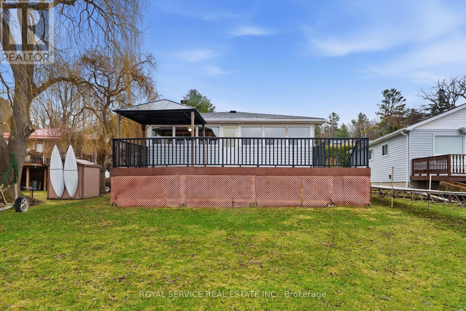 200 - 5139 HALSTEAD BEACH ROAD