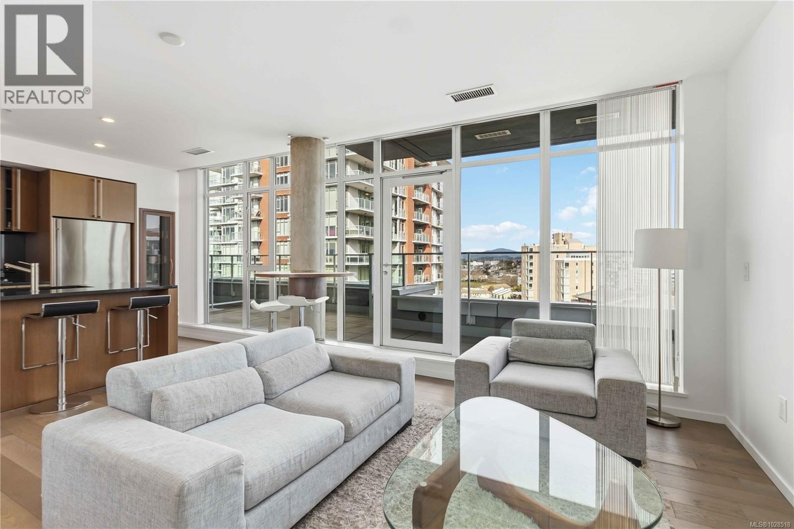 911 100 Saghalie Road, Victoria