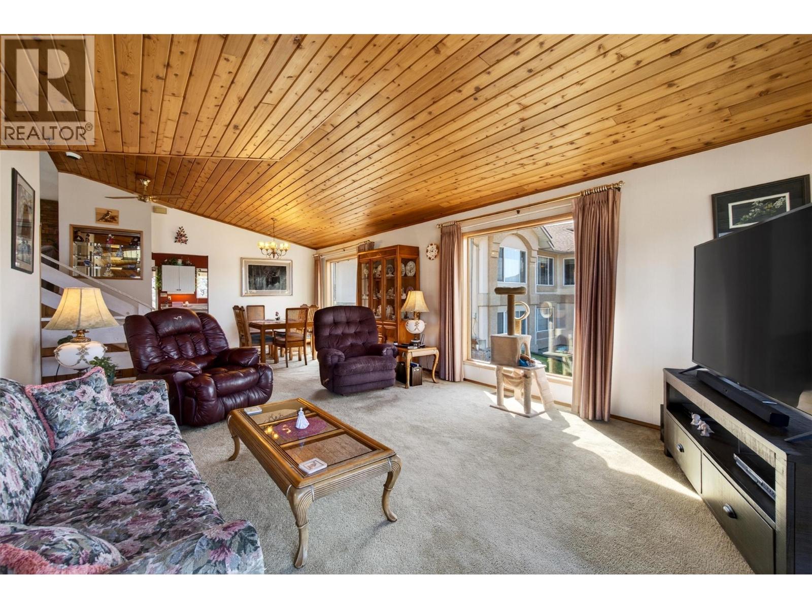 4860 14 Street NE - 4