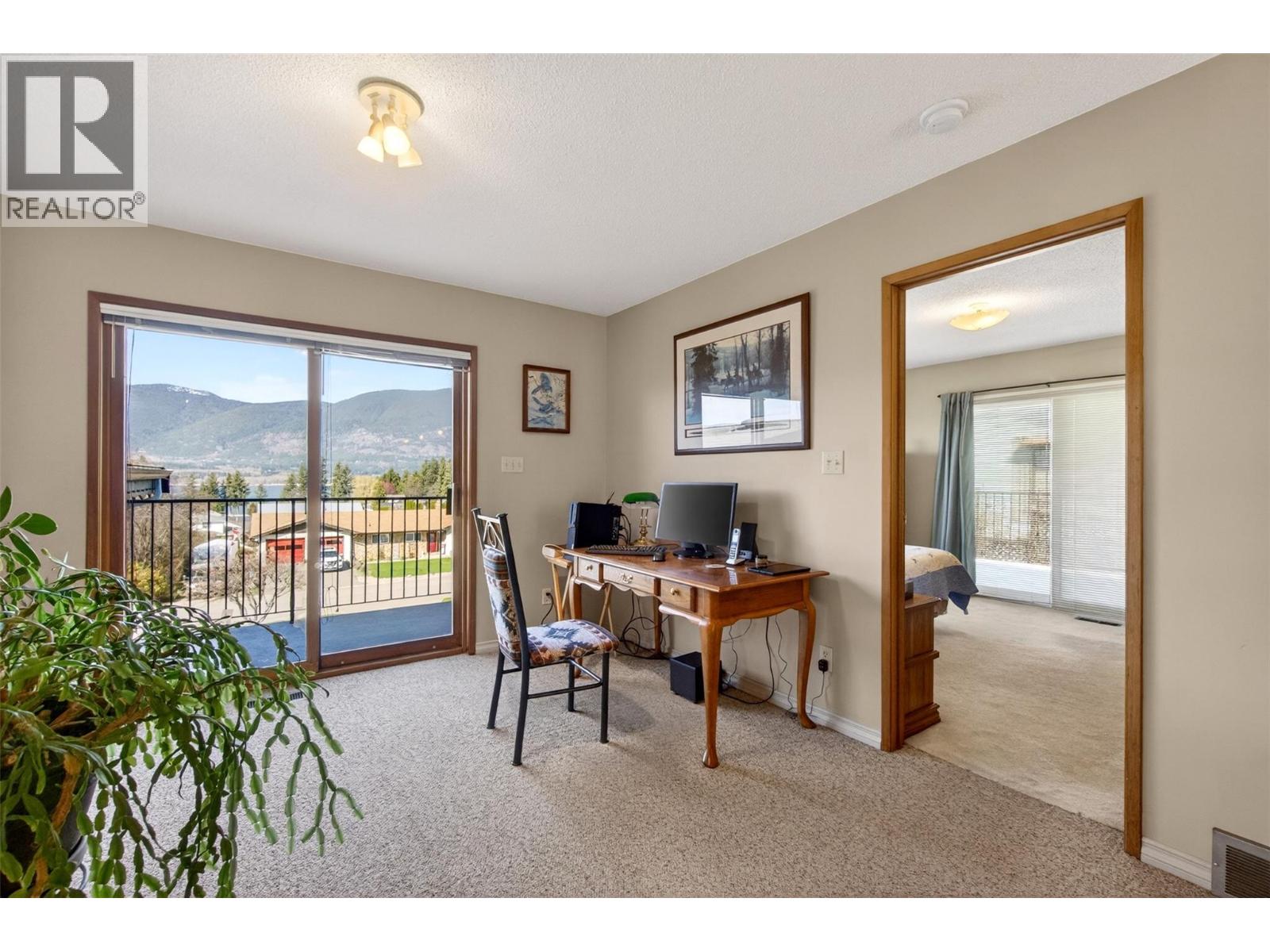 4860 14 Street NE - 17